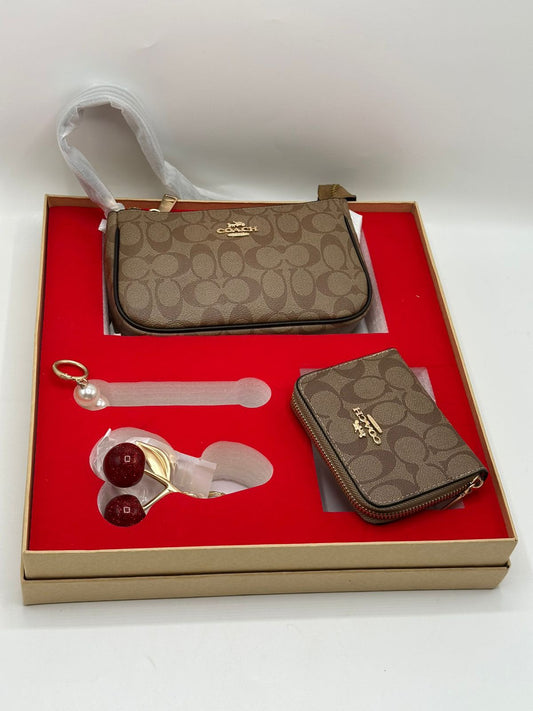Coach Three Piece Gift Set Brown Color Brand Box - Sehr noir