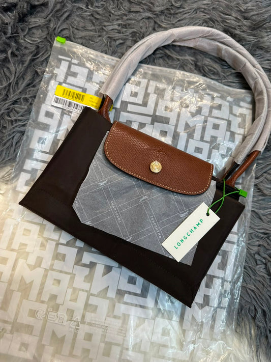 Coach Nora Chain Shoulder Bag in brown signature canvas with pearl handle and gold chain